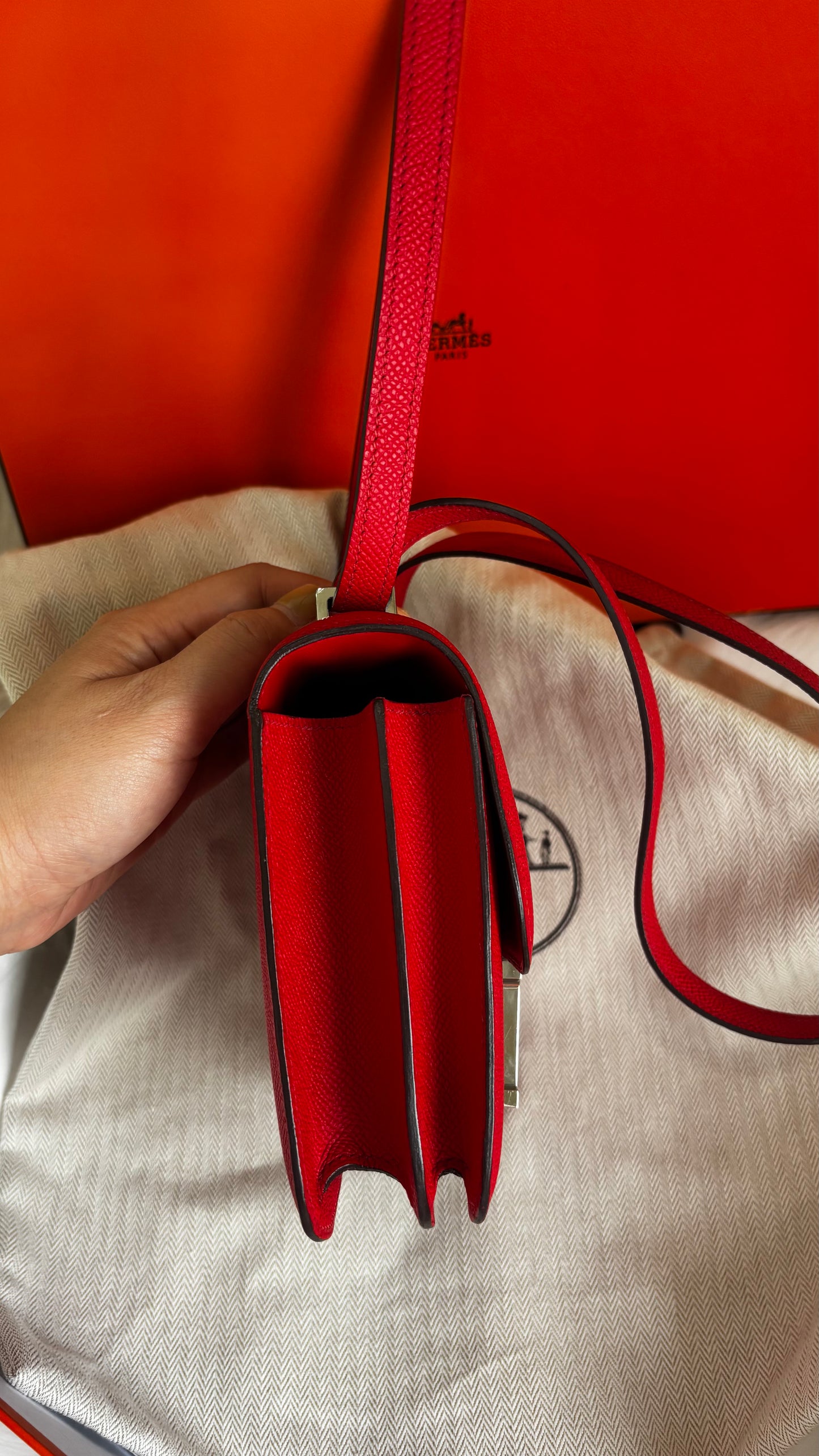 Constance 18 Rouge Casaque Lacquer Hardware