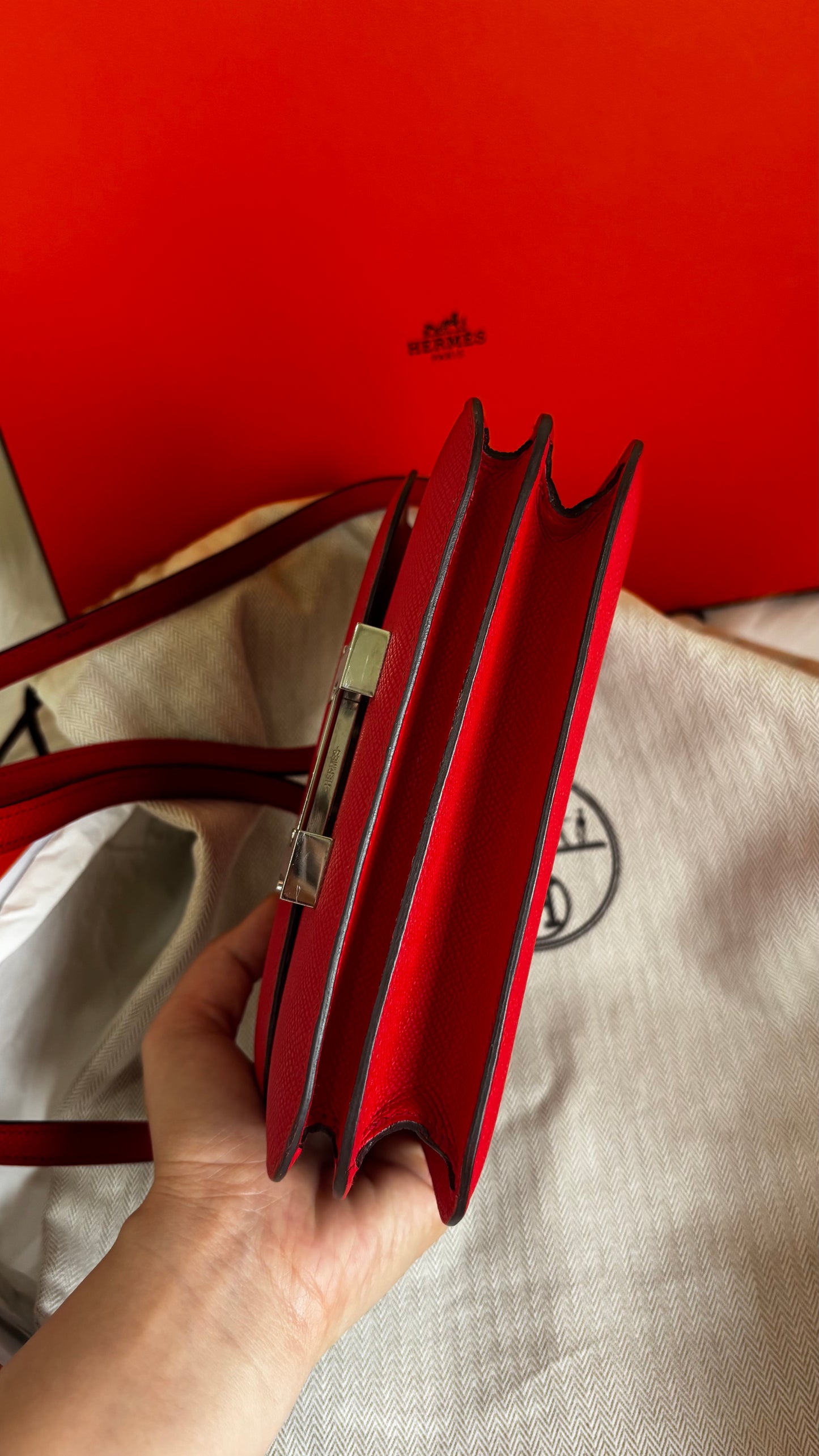 Constance 18 Rouge Casaque Lacquer Hardware