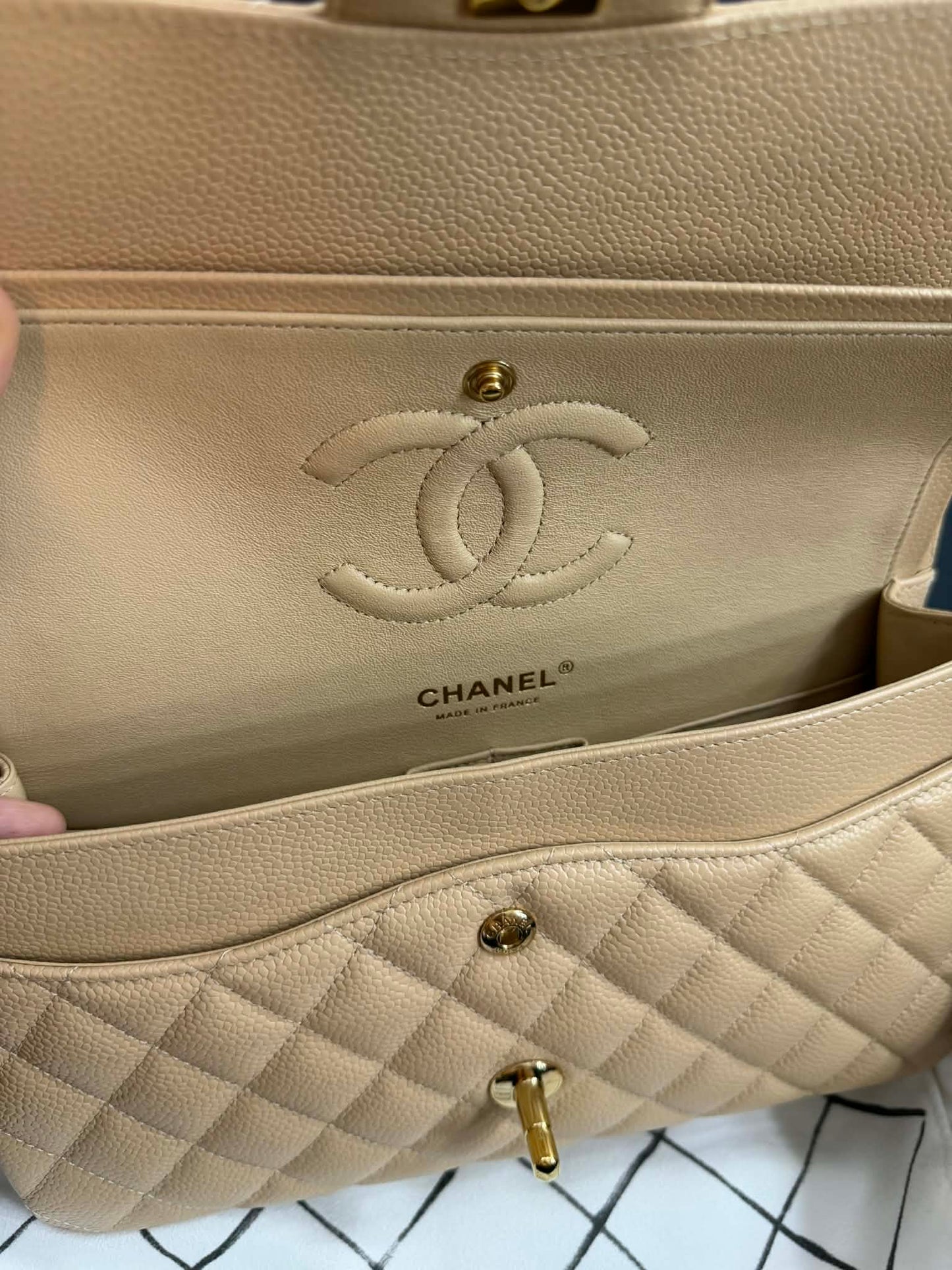 Chanel Classic Flap Medium Beige (wire price)