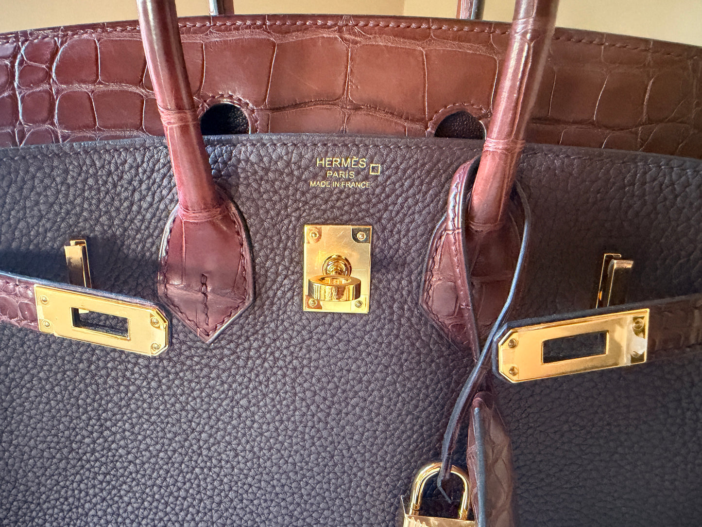 Birkin 25 touch GHW

Rouge sellier/ bourgogne