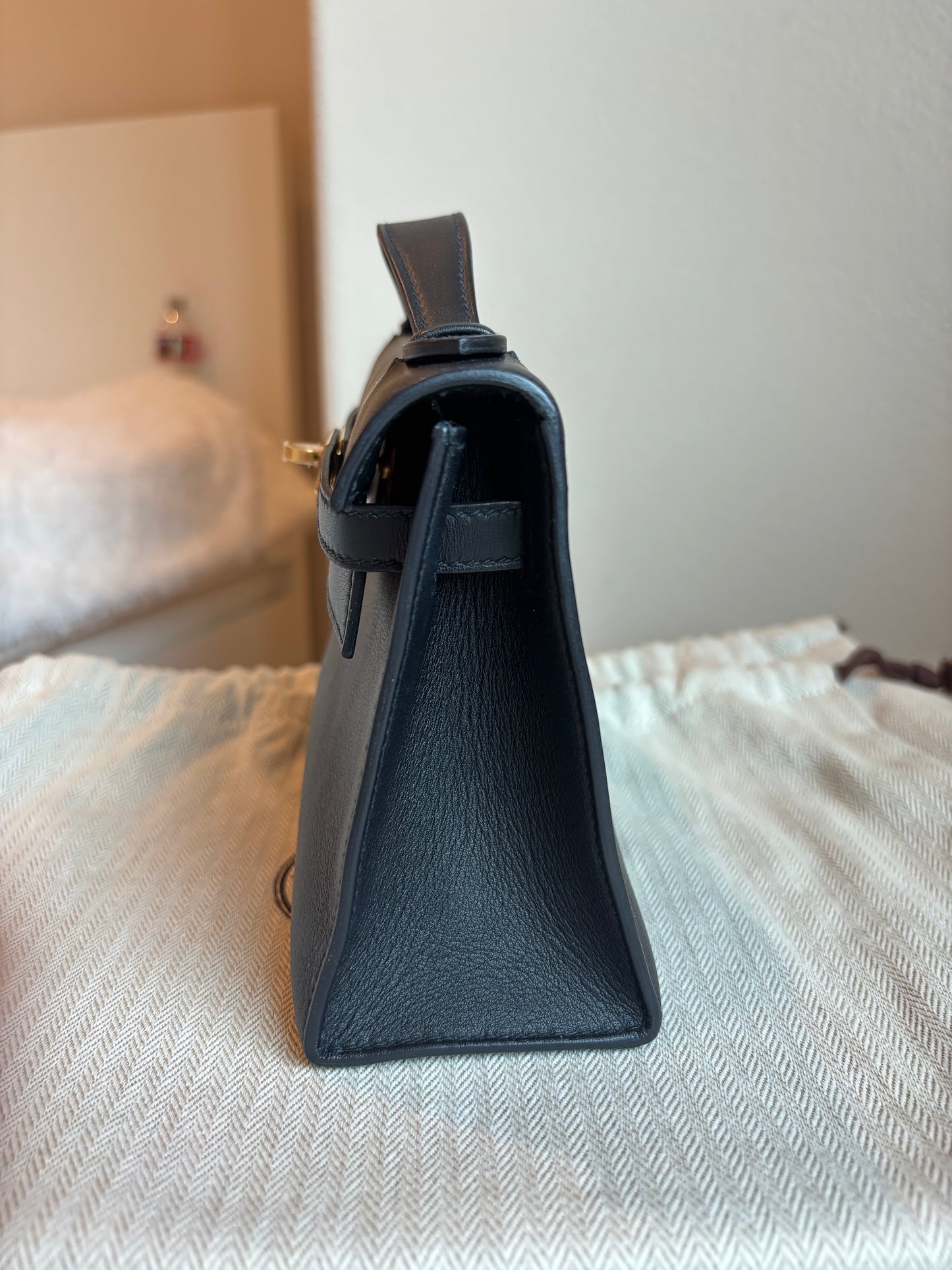 Kelly Pochette Swift Black GHW
