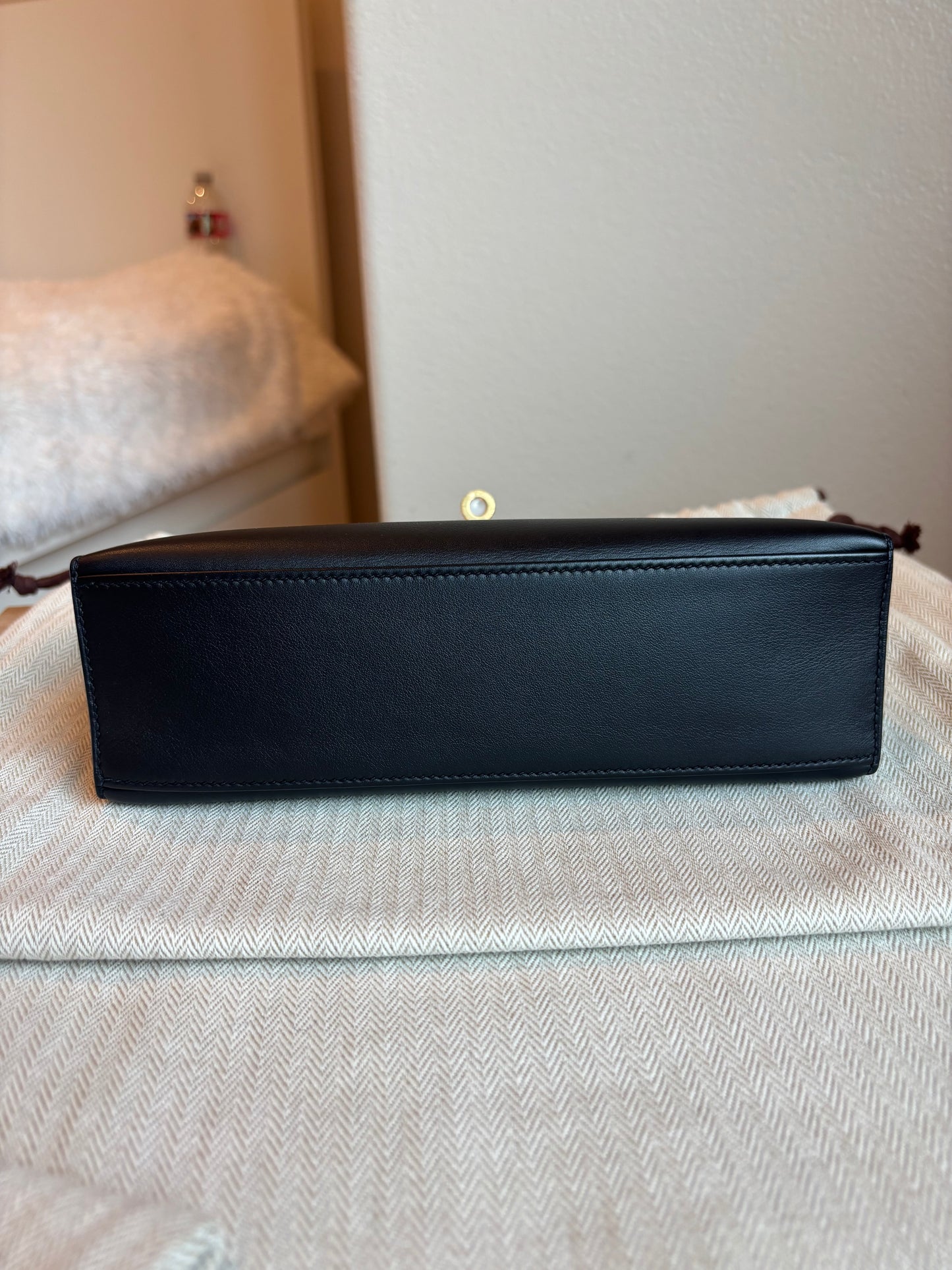 Kelly Pochette Swift Black GHW