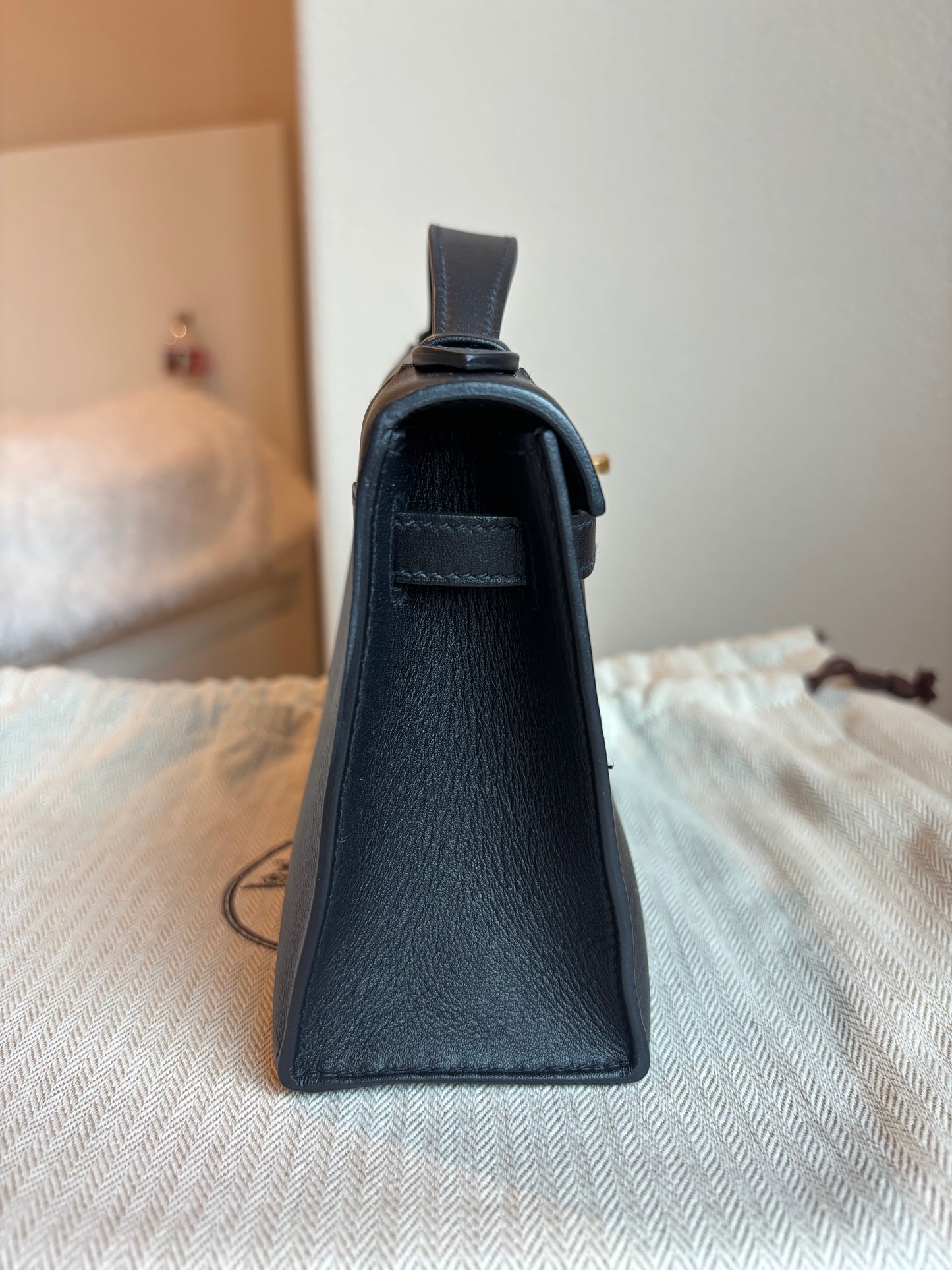 Kelly Pochette Swift Black GHW